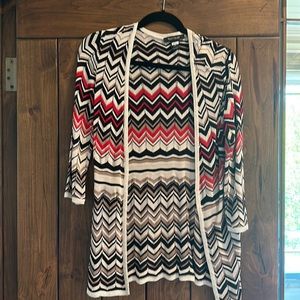 Beautiful lightweight White House Black Market cardigan